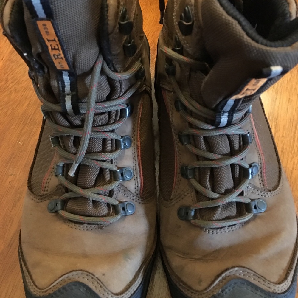 Men’s Hiking Boots